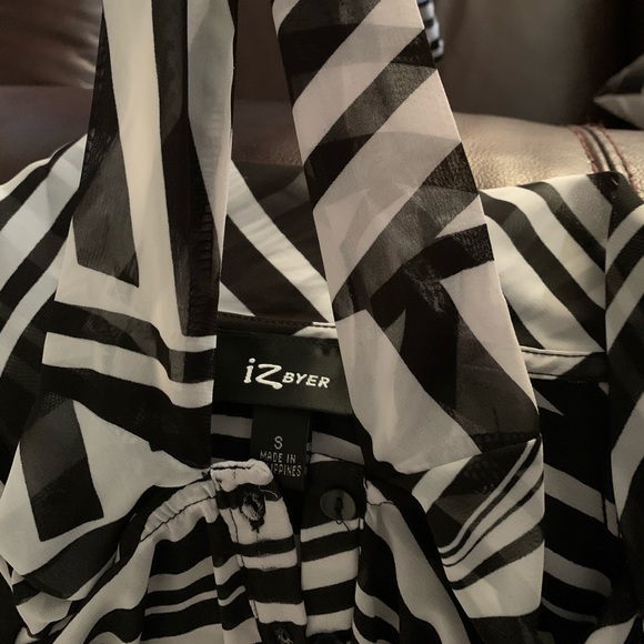 Black and white stripe blouse - Picture 3 of 6
